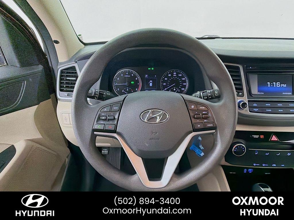 2017 Hyundai Tucson SE - Photo 11