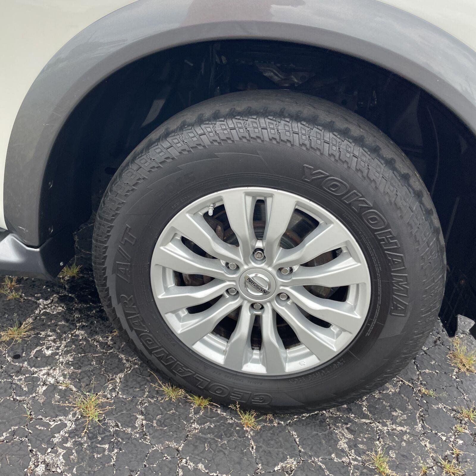 Used 2019 Pearl White Tricoat Nissan SV image 20