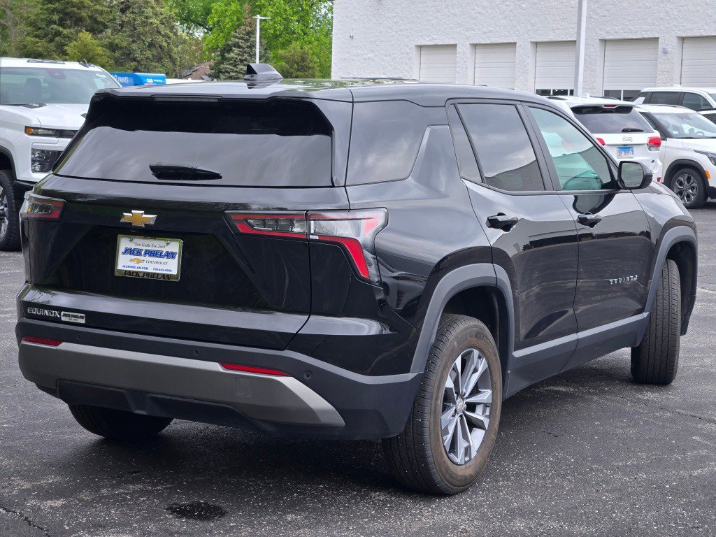 2025 Chevrolet Equinox LT - Photo 11