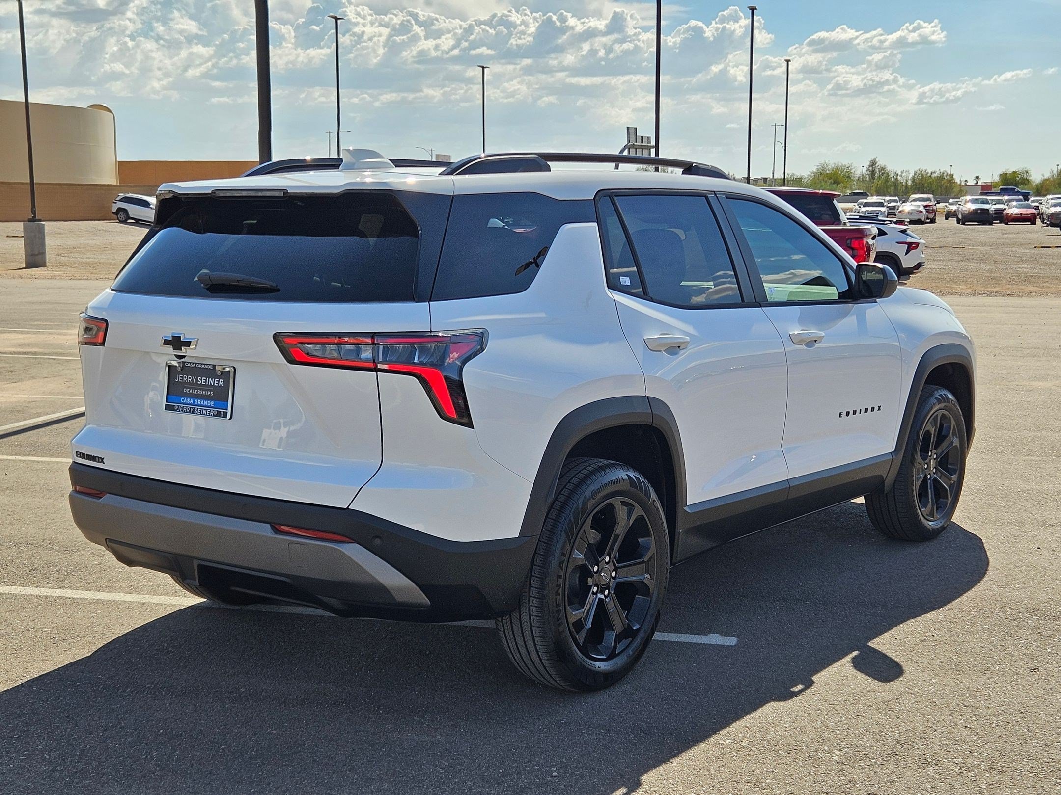 2027 Chevrolet Equinox LT - Photo 11