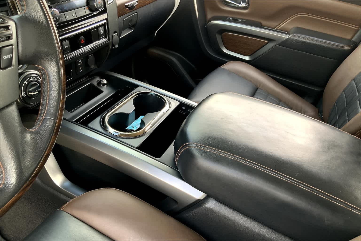 Used 2016  Nissan Platinum Reserve image 15