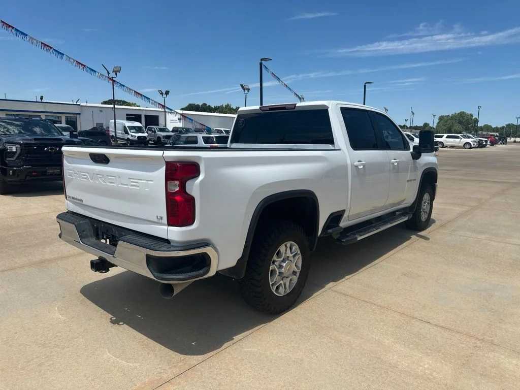 Used 2024 White Chevrolet LT image 32