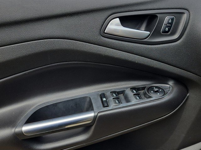 2017 Ford Escape SE - Photo 13
