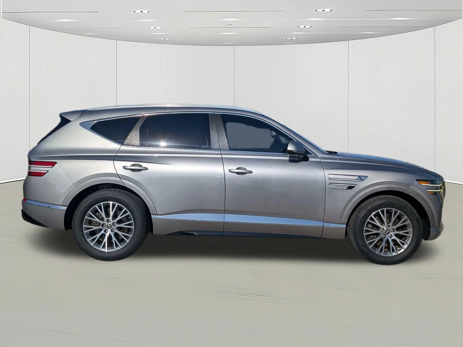 Used 2021 Silver Genesis 2.5T image 2