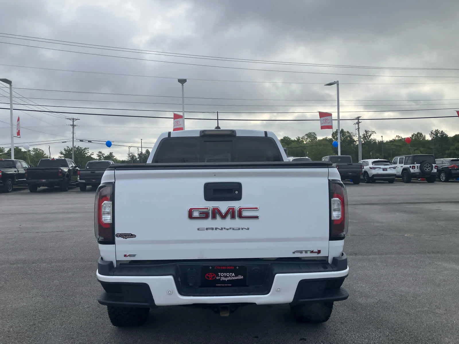 Used 2021 Summit White GMC 4WD AT4 w/Leather image 6