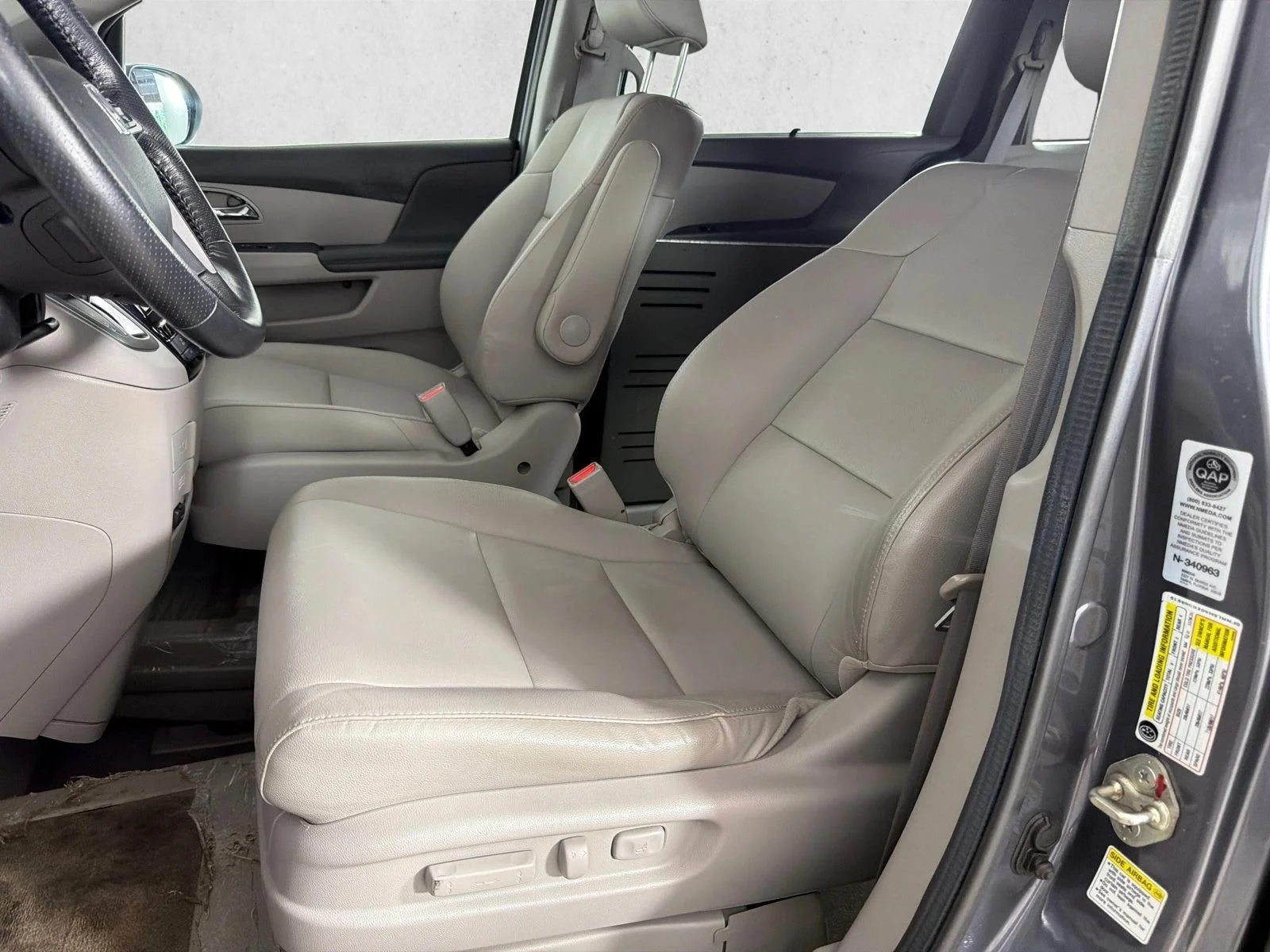 Used 2014 Gray Honda EX-L image 11