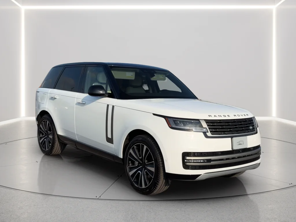 Used 2026 White Land Rover SE image 3