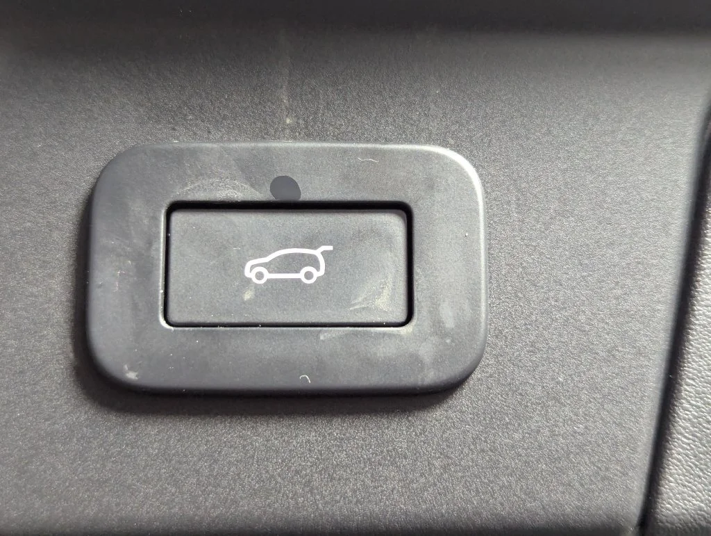 Certified Used 2025 White Land Rover Dynamic SE image 49