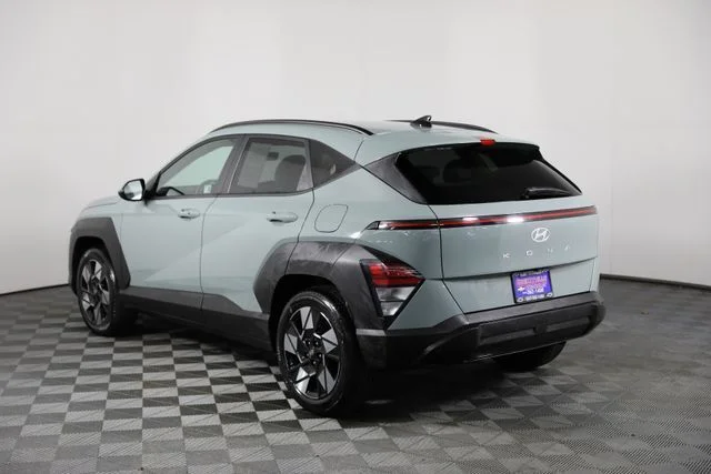 Used 2025 Green Hyundai SEL image 38