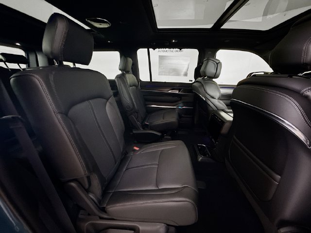 New 2026 Steel Blue Exterior Paint Jeep Summit Obsidian image 30