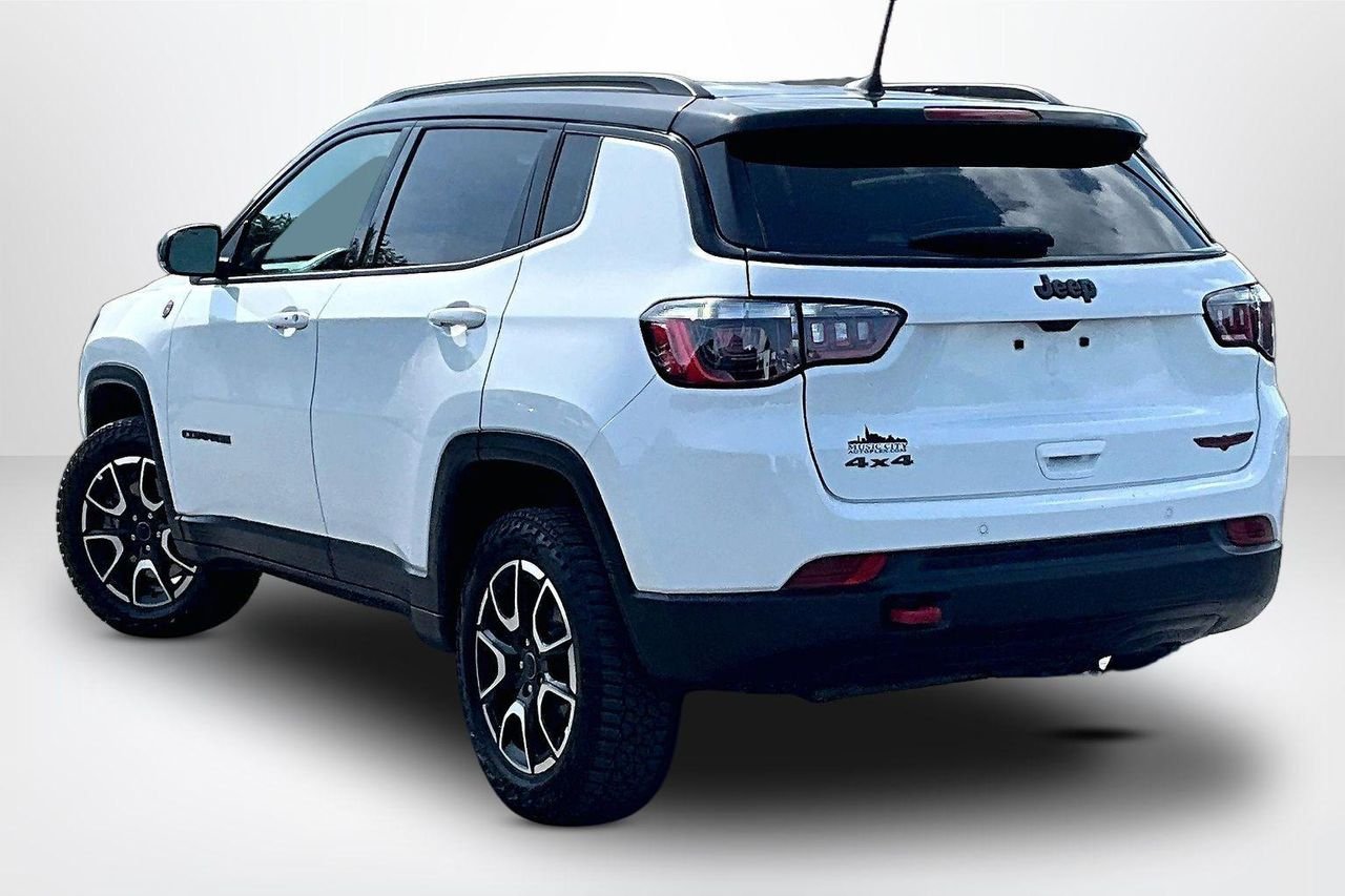 Used 2025 Bright White Clearcoat Jeep Trailhawk 4x4 image 5