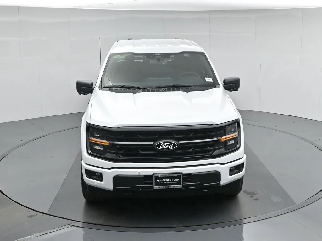 New 2026 Oxford White Ford XLT image 38