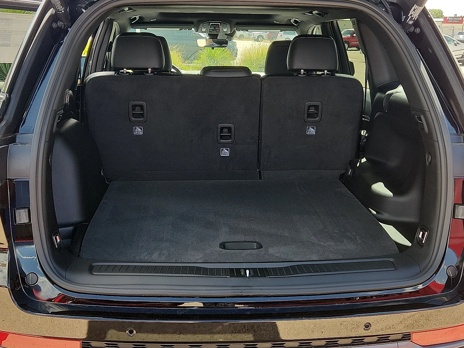 New 2027 High-Gloss Black Paint Jeep LAREDO ALTITUDE 4X4 image 7