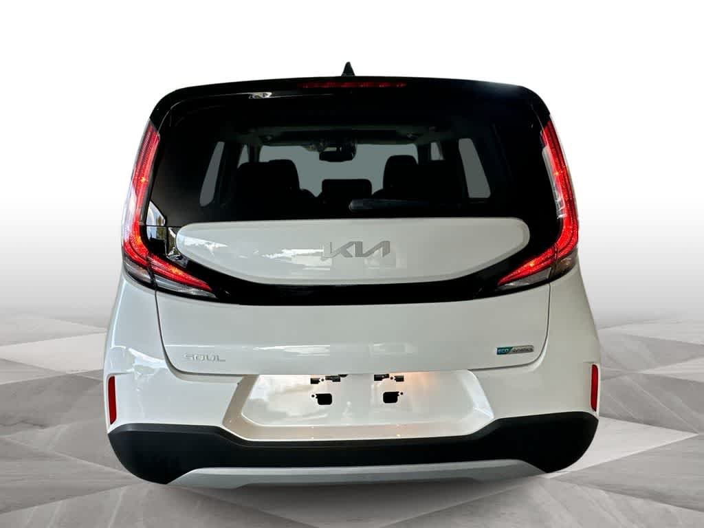 Used 2023 Snow White Pearl Kia EX image 7