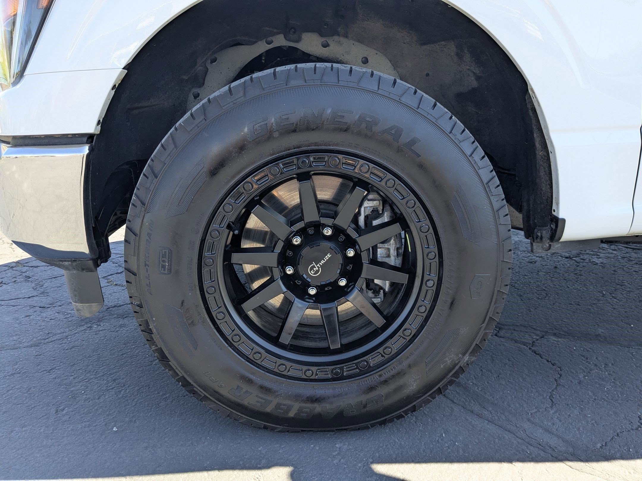 Used 2023 Oxford White Ford XLT image 33