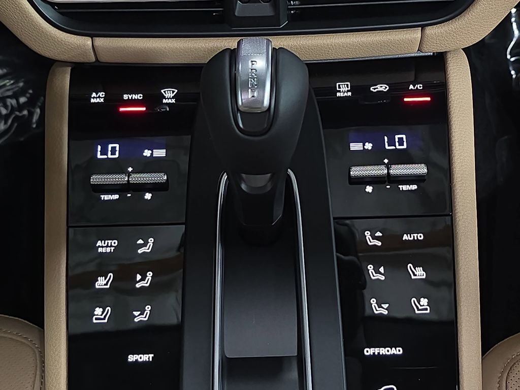 New 2026 White Porsche  image 19