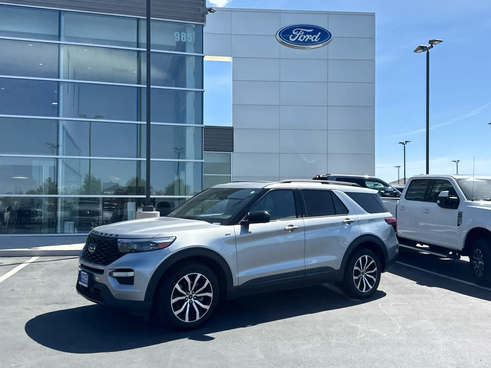 2023 Ford Explorer ST-LINE 4WD's photo