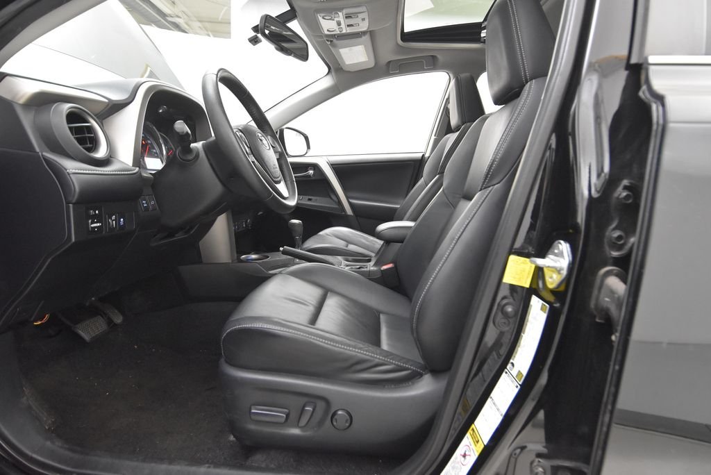 Used 2013 Black Toyota Limited image 31