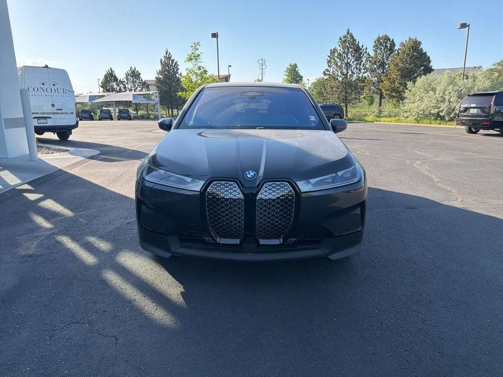 Certified Used 2023 Gray BMW xDrive50 image 8