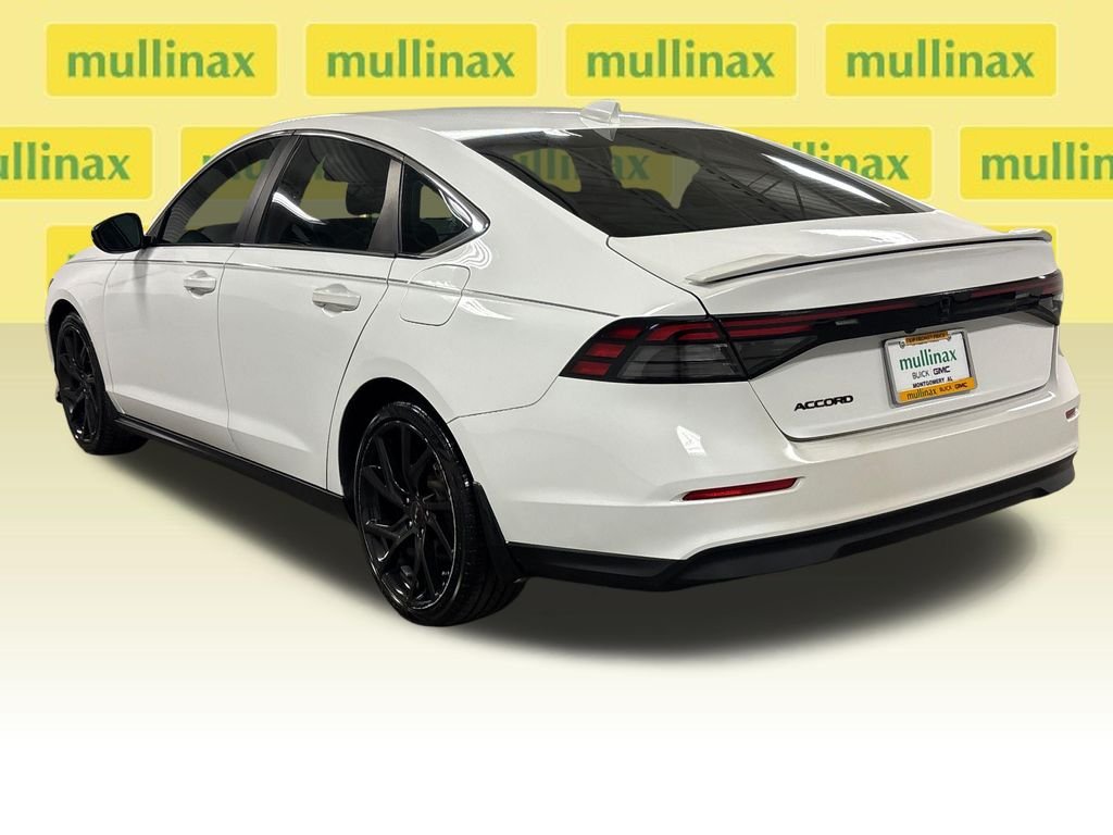 Used 2023 White Honda LX image 16