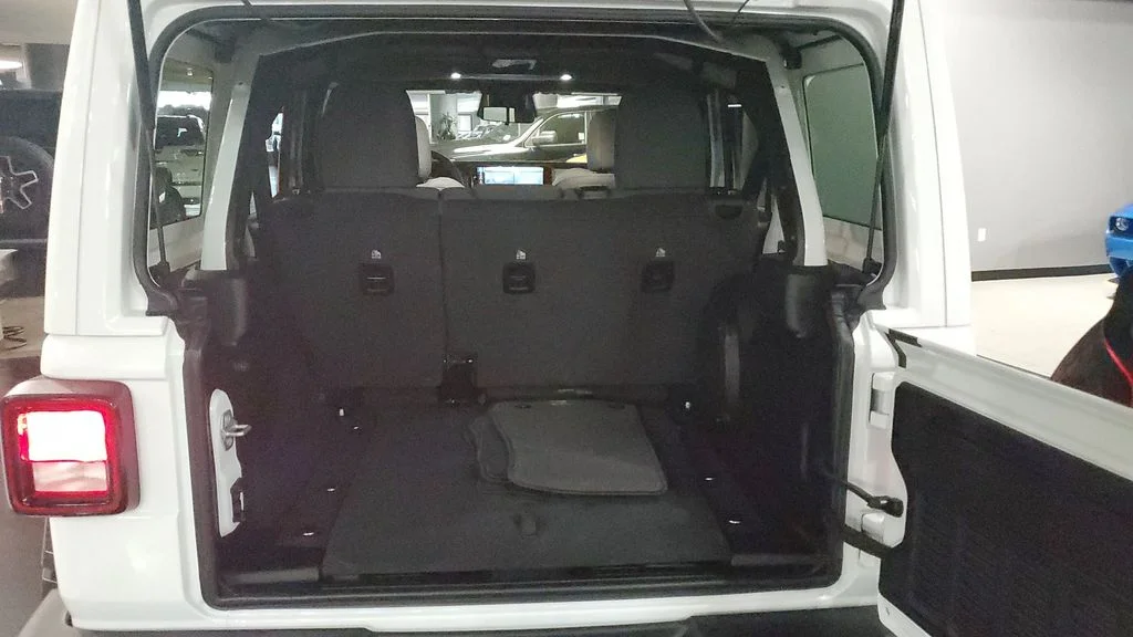 Used 2026 White Jeep Sport S image 10