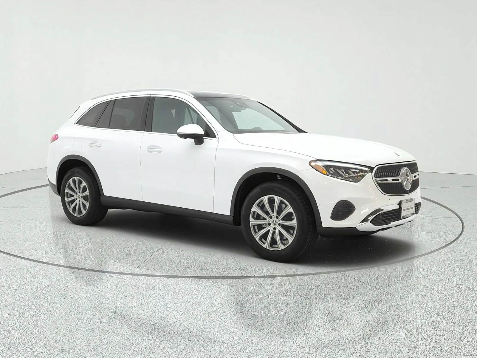 Certified Used 2024 Polar White Mercedes-Benz GLC 300 image 3
