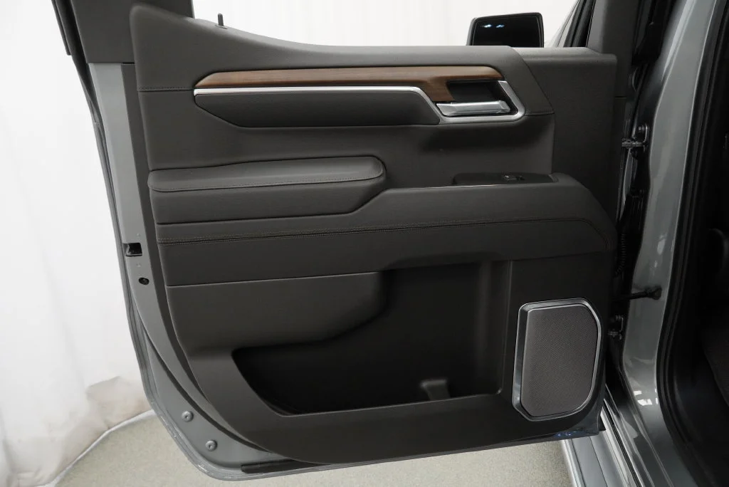 New 2026 Sterling Gray Metallic Chevrolet High Country image 24