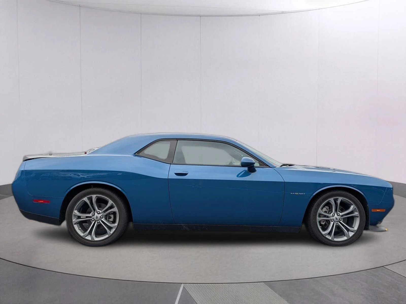 Used 2022 Frostbite Dodge R/T image 6