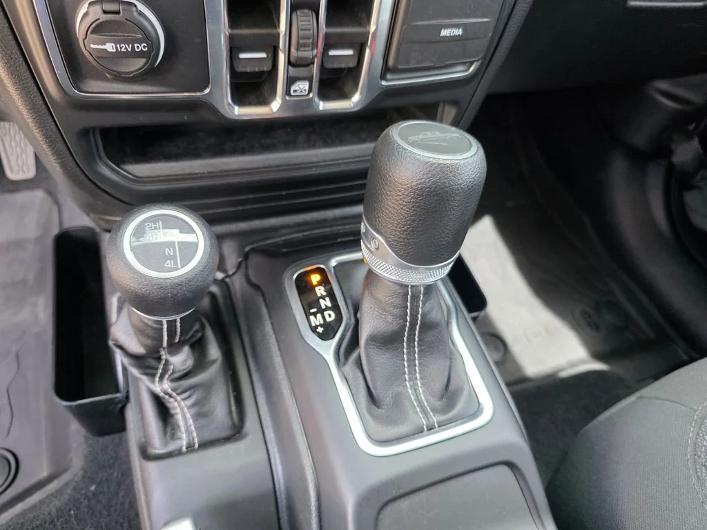 Used 2023 Black Jeep Overland 4x4 image 16
