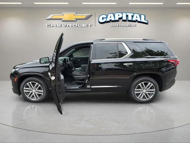 Used 2023 Black Chevrolet High Country image 9