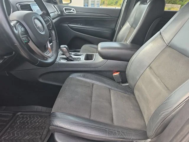 Used 2021 Gray Jeep Laredo X image 15