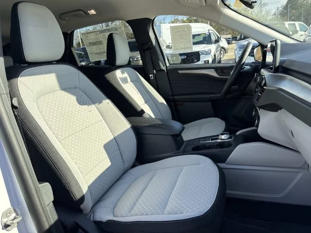 New 2026 Oxford White Ford Active® image 40