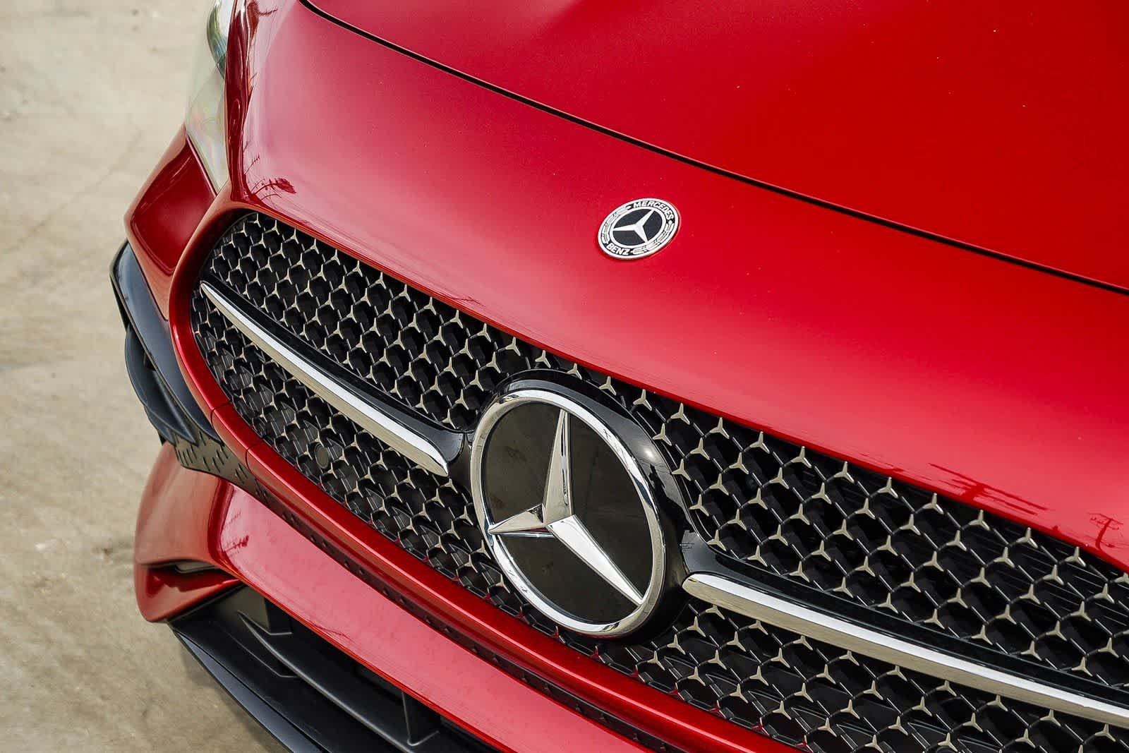 New 2026 MANUFAKTUR Patagonia Red Metallic Mercedes-Benz CLE 300 image 9
