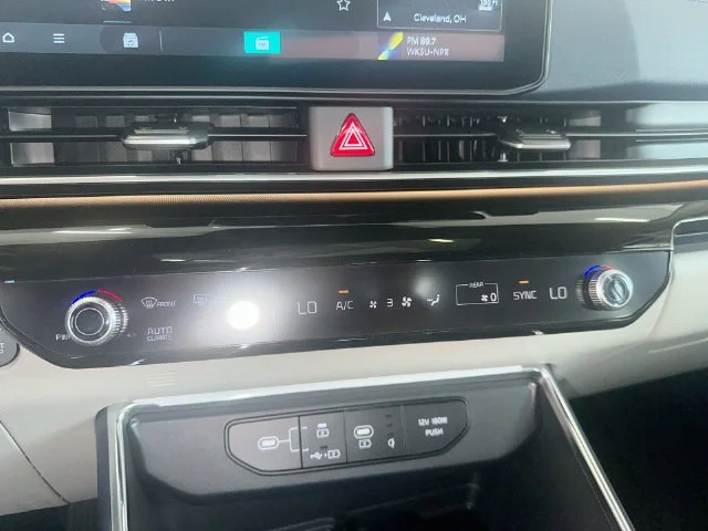 New 2027 Snow White Pearl Kia SX Prestige image 26