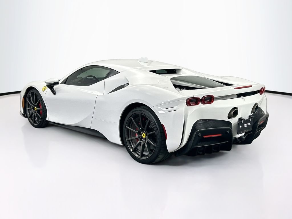 Used 2023 Bianco Avus Ferrari  image 7