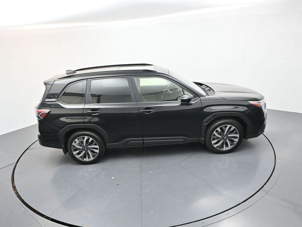 Used 2025 Crystal Black Silica Subaru Touring image 32