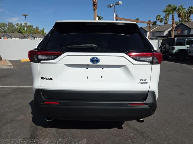Used 2021 White Toyota XLE image 26