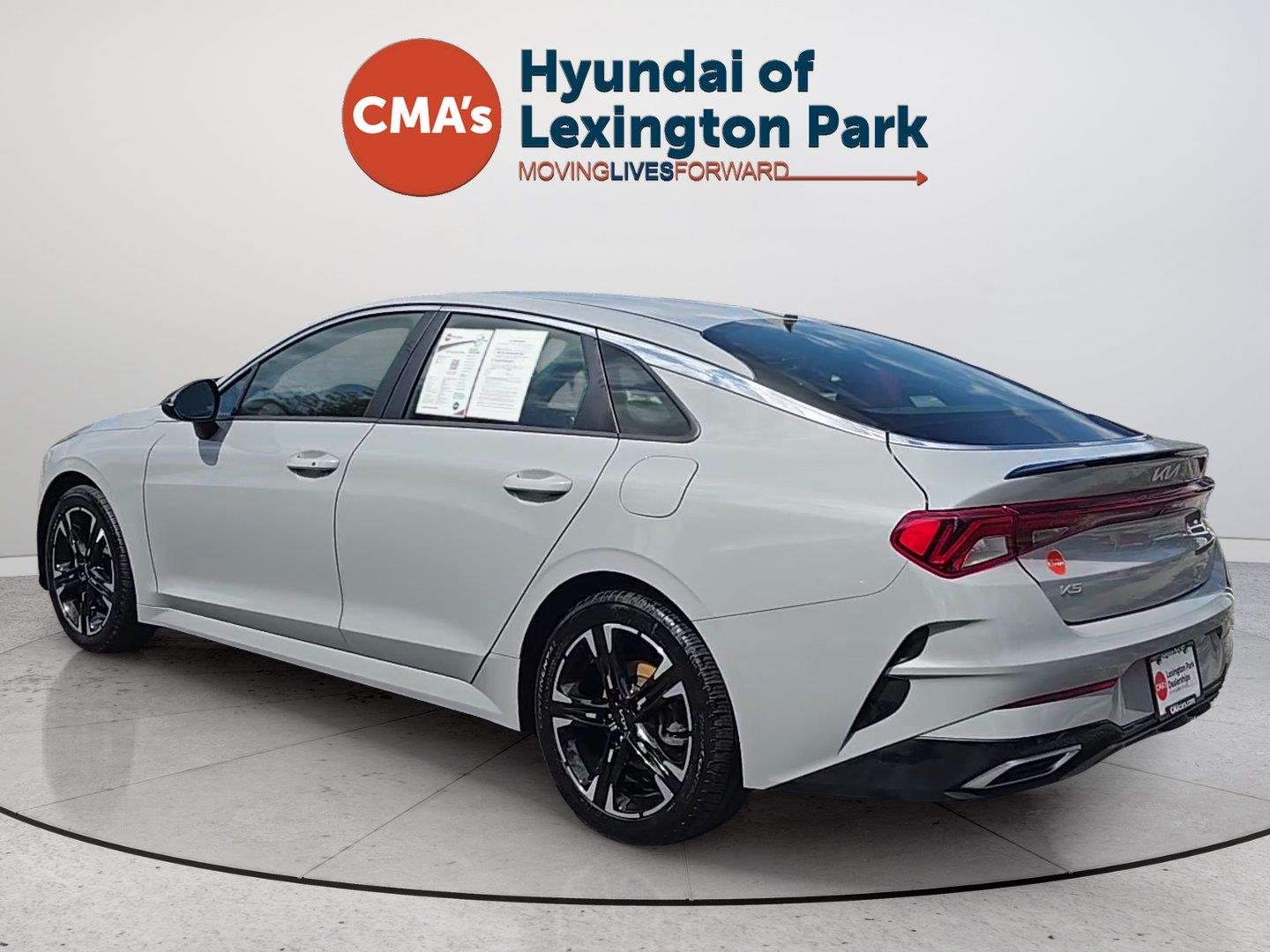 Used 2023 Wolf Gray Kia GT-Line image 3