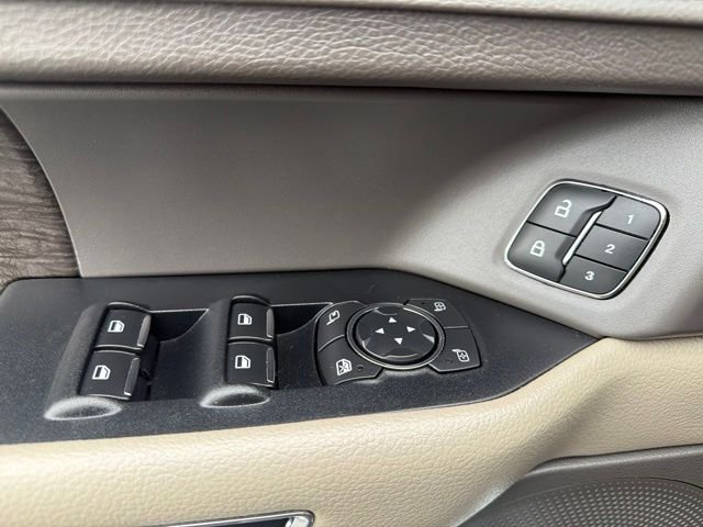 Used 2018 Blue Ford Limited image 12