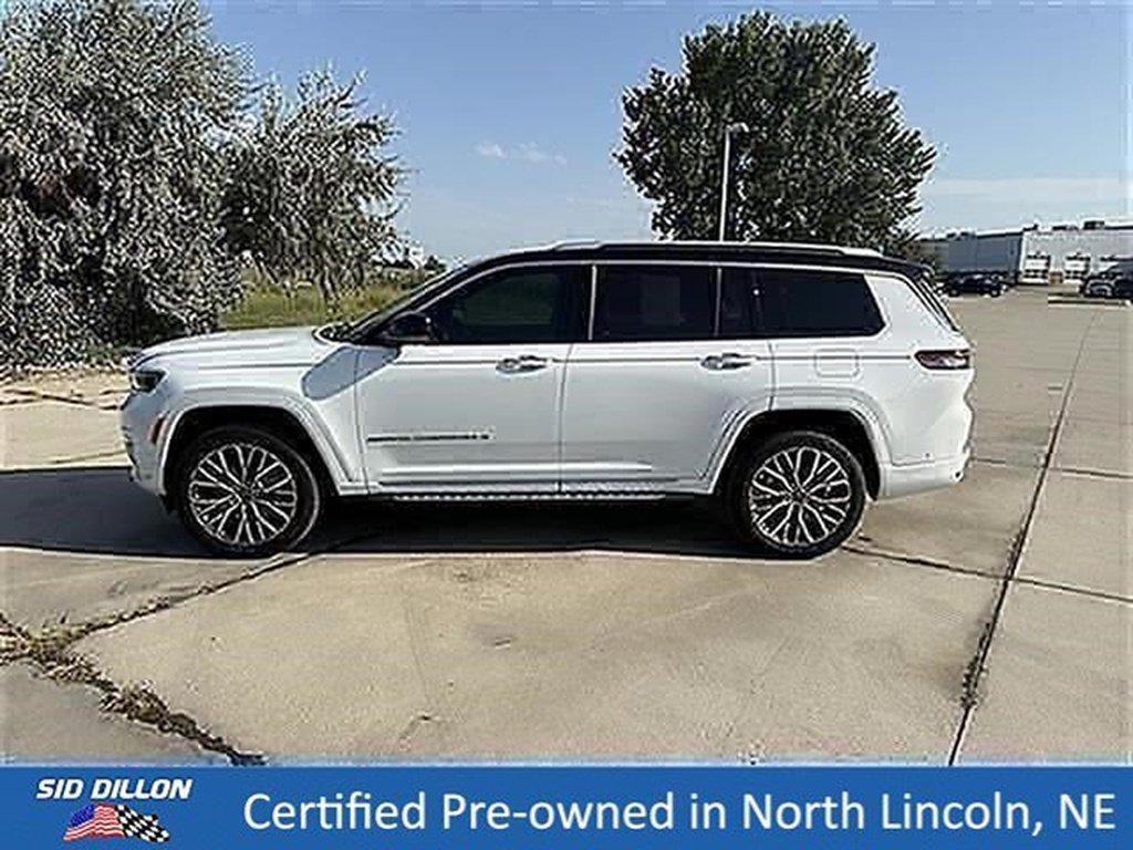Used 2022 Bright White Clear Coat Jeep Summit Reserve image 2