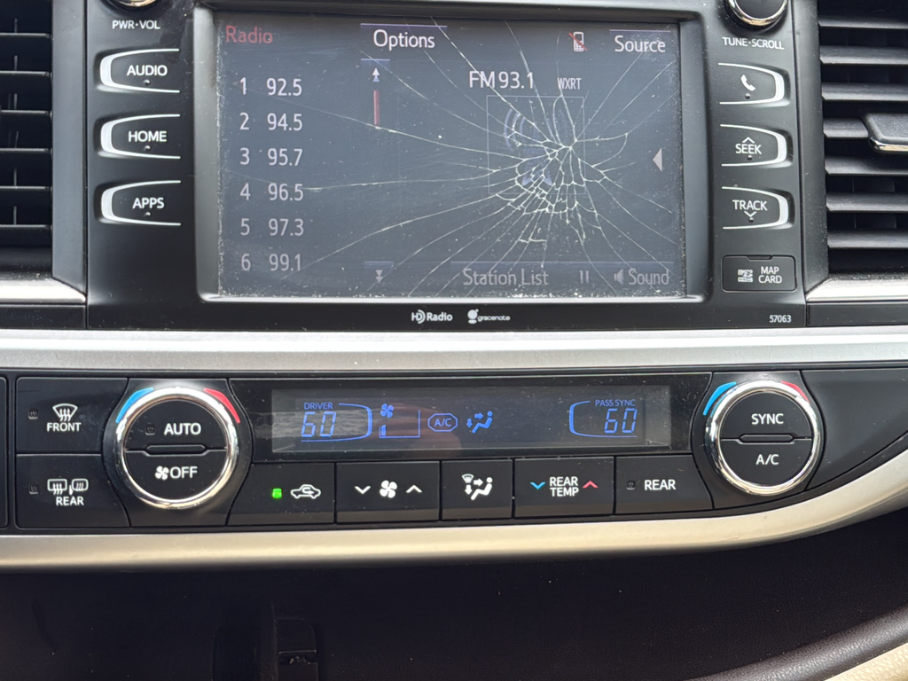 Used 2014 Red Toyota XLE V6 image 19