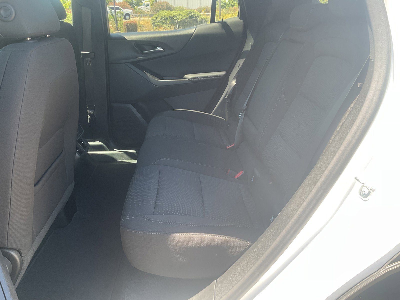 Used 2025 Summit White Chevrolet FWD LT image 13
