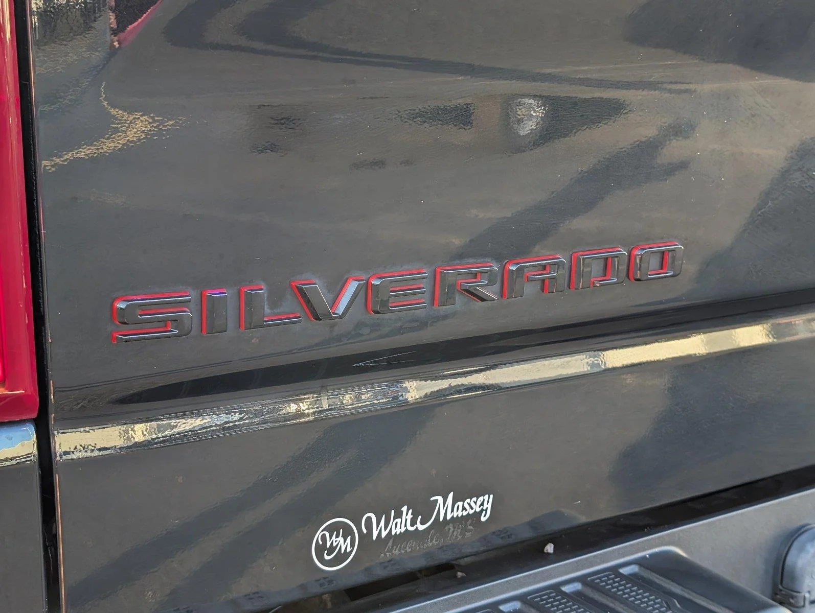 Used 2023 BLACK Chevrolet RST image 5