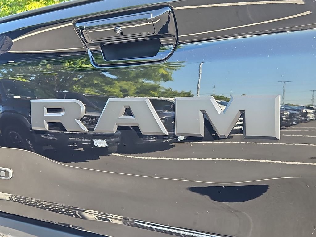 New 2026 Diamond Black Crystal Pearl-Coat Exterior Paint RAM RHO image 25