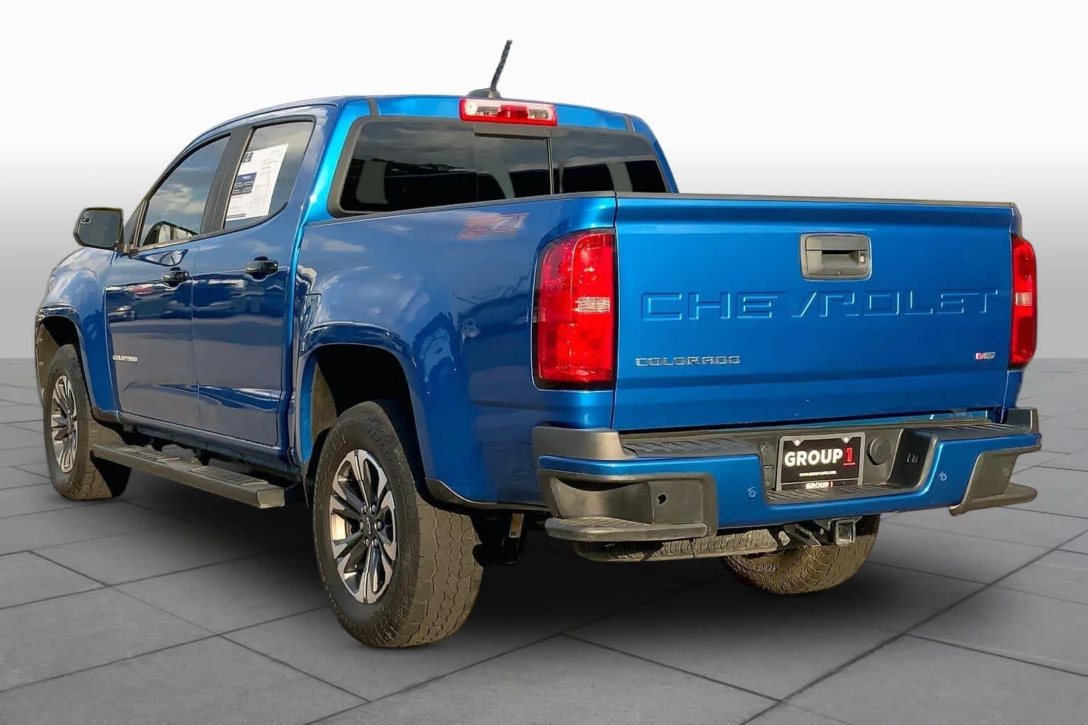 Used 2021 Bright Blue Metallic Chevrolet 4WD Z71 image 12