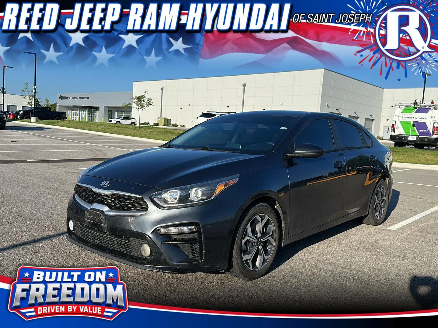Used 2020 Gravity Grey Kia LXS image 1