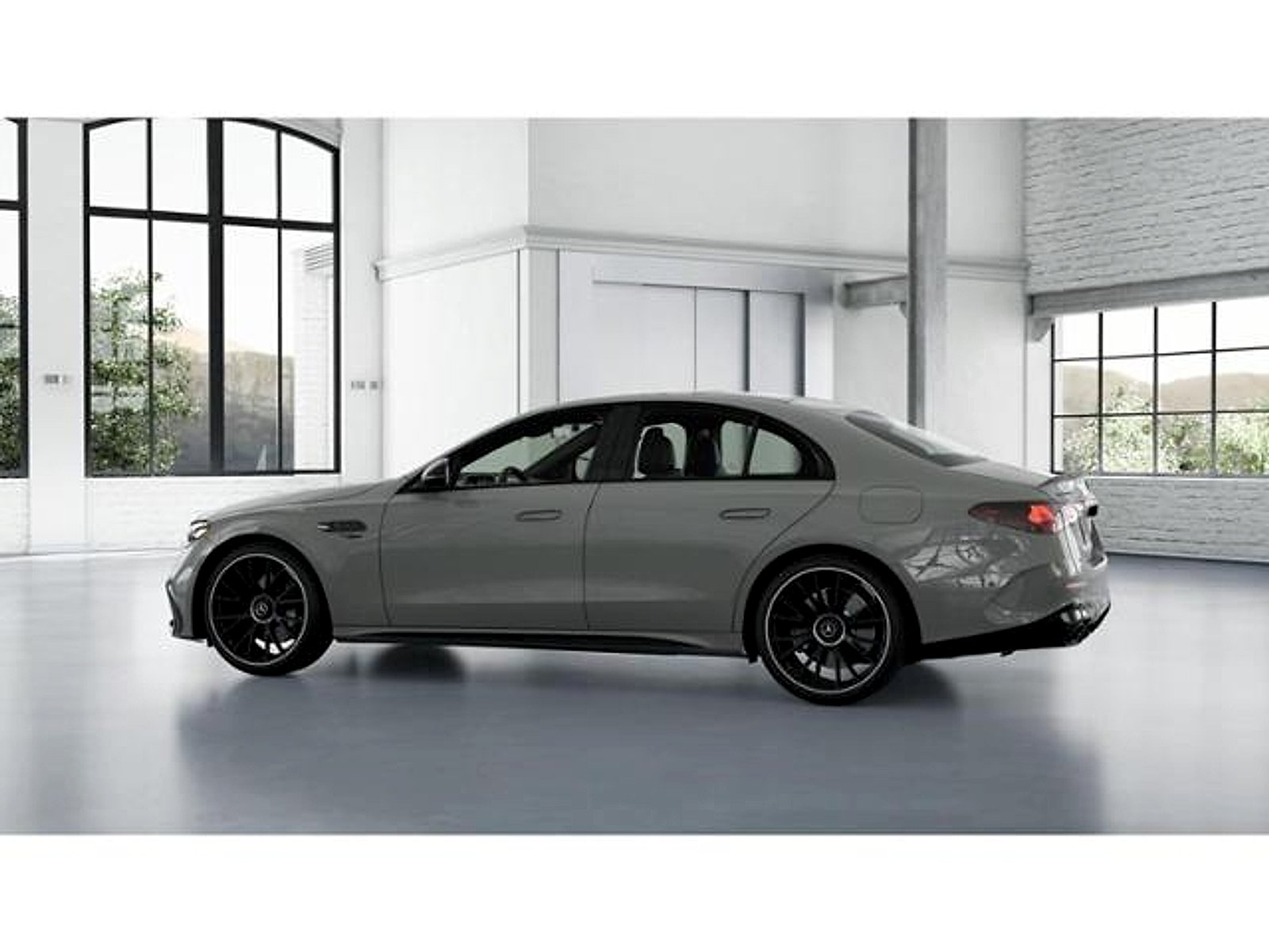 New 2027 MANUFAKTUR Alpine Grey Mercedes-Benz AMG® E 53 Hybrid image 31