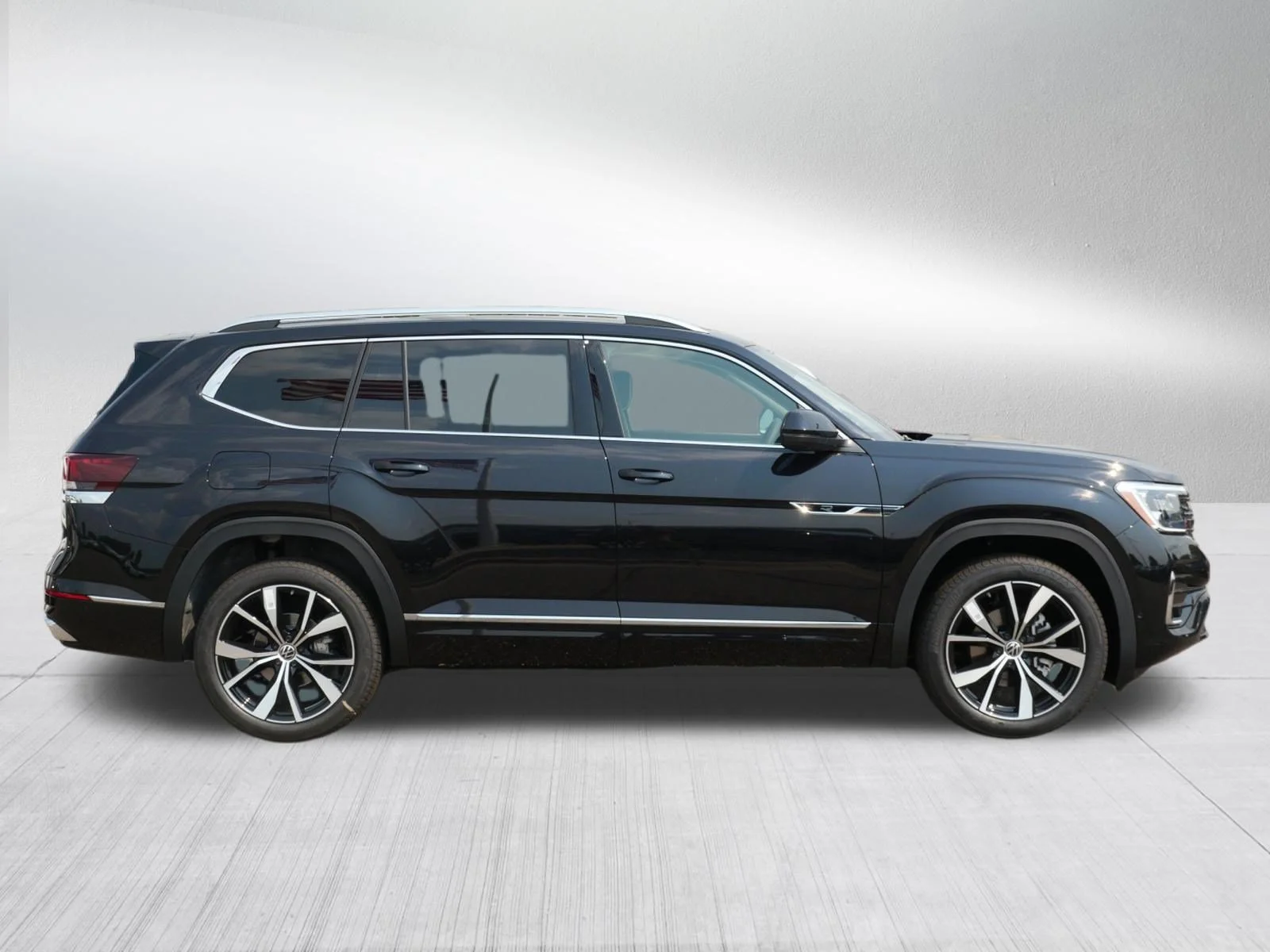 New 2026 Deep Black Pearl Volkswagen 2.0T SEL Premium R-Line image 2
