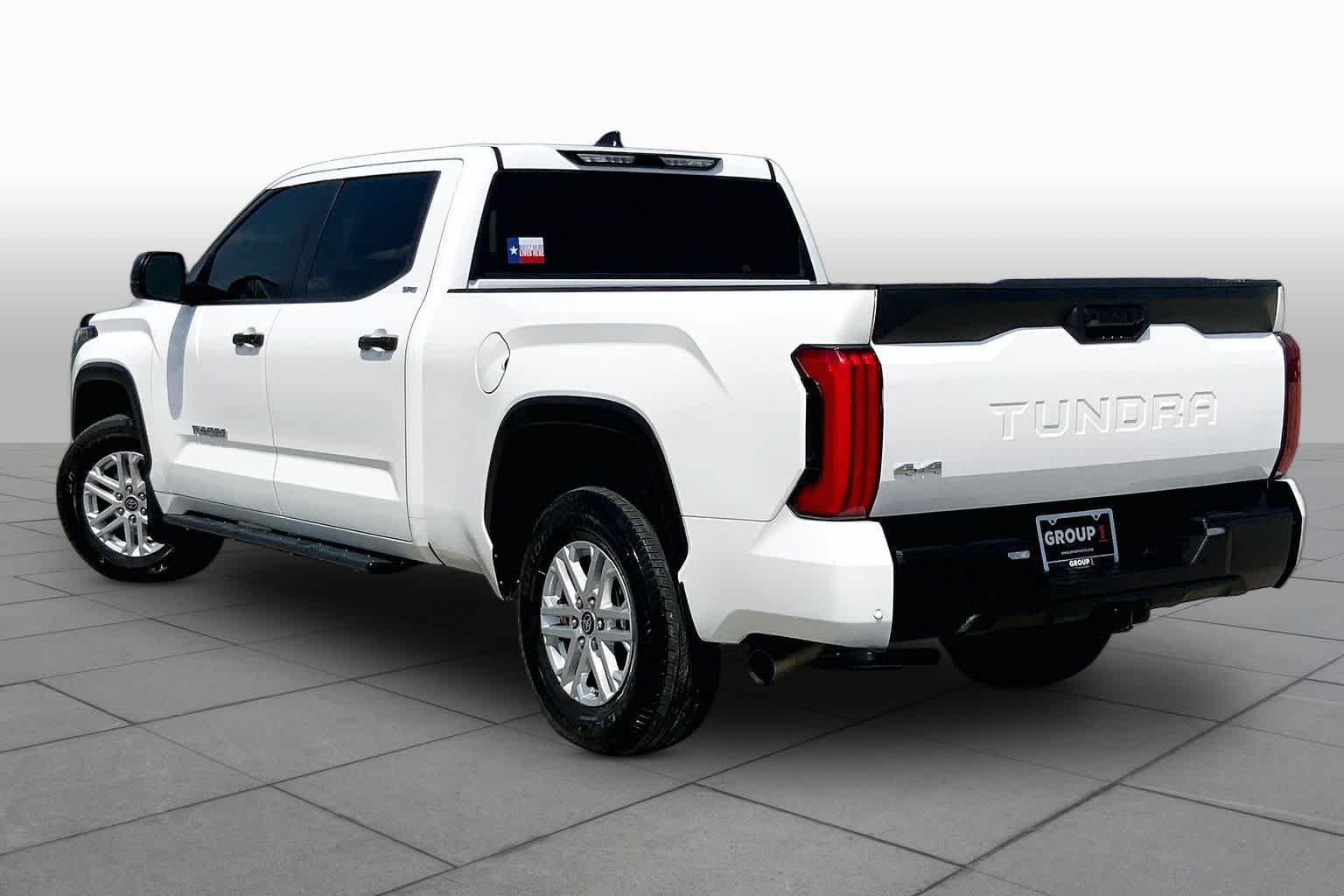 Used 2024 Ice Cap Toyota SR5 image 12
