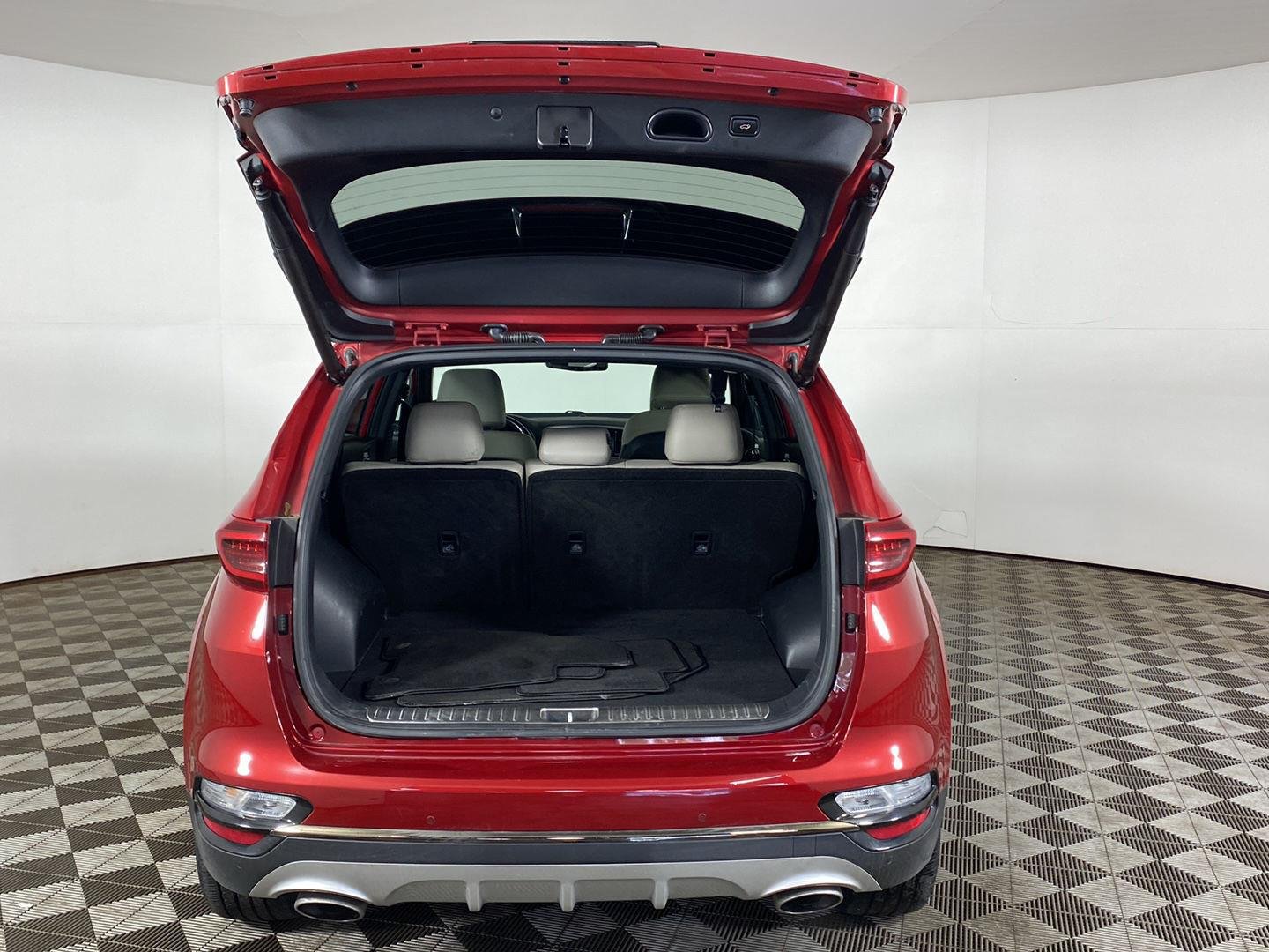 Used 2021 Hyper Red Kia SX Turbo image 28